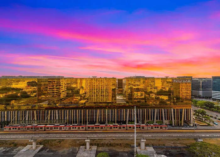 East Glory Center Near Of Dreams, Airport, Okada, And Moa Apartahotel
