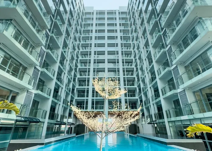 East Glory Center Near Of Dreams, Airport, Okada, And Moa Apartahotel
