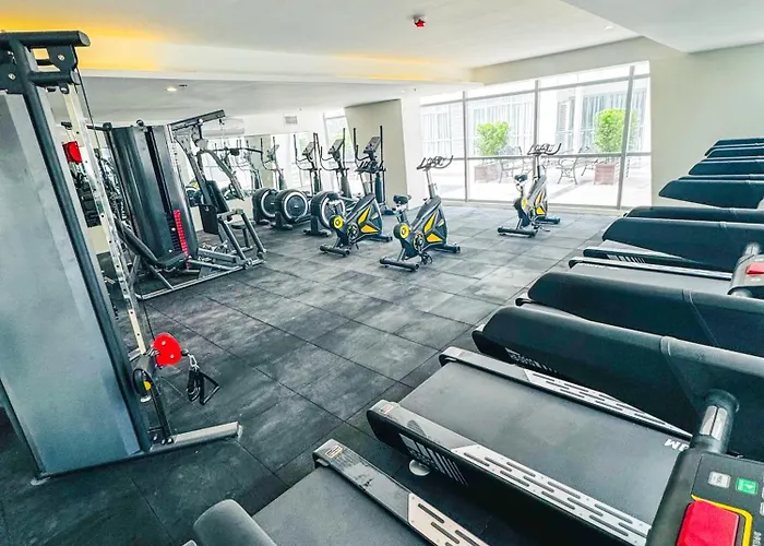 East Glory Center Near Of Dreams, Airport, Okada, And Moa Apartahotel Manila