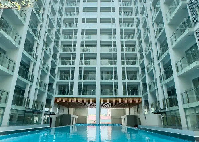 Apartahotel East Glory Center Near Of Dreams, Airport, Okada, And Moa
