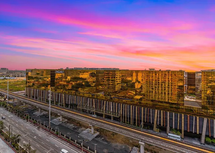 Apartahotel East Glory Center Near Of Dreams, Airport, Okada, And Moa